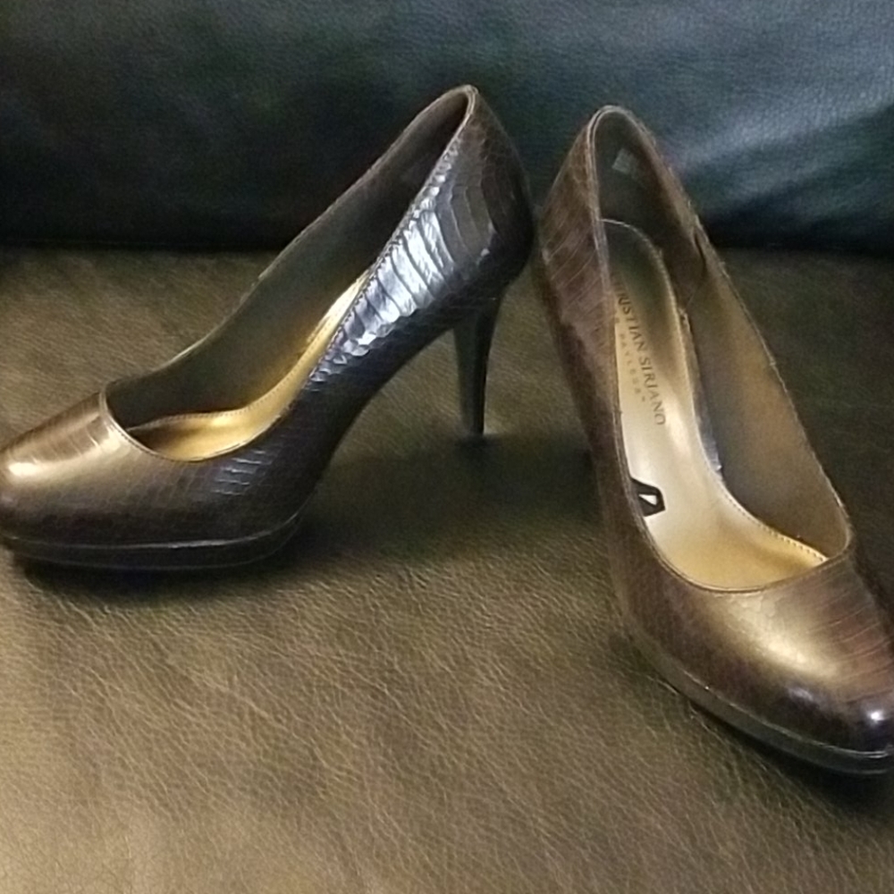 Shoes heeled